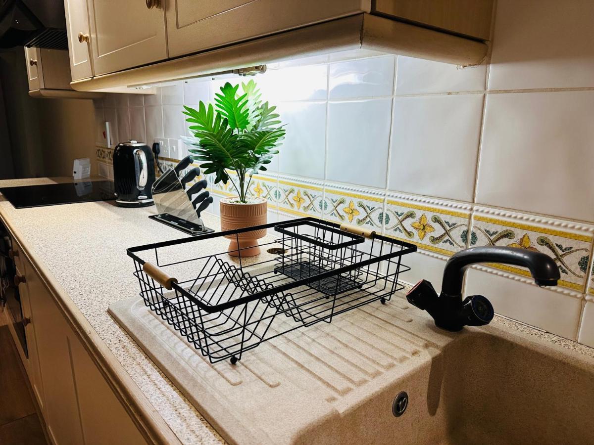 Apartamento The Wimbledon Haven - Free Parking Londres Exterior foto