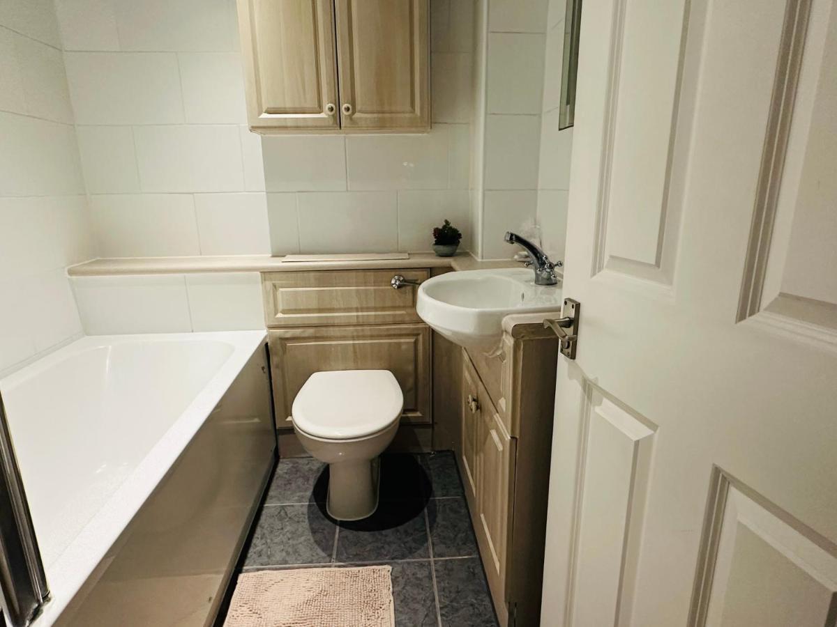 Apartamento The Wimbledon Haven - Free Parking Londres Exterior foto